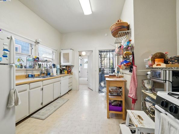1572 Lincoln Ave, Alameda CA 94501