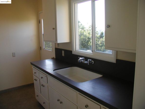 6100 Skyline Blvd, Oakland CA 94611