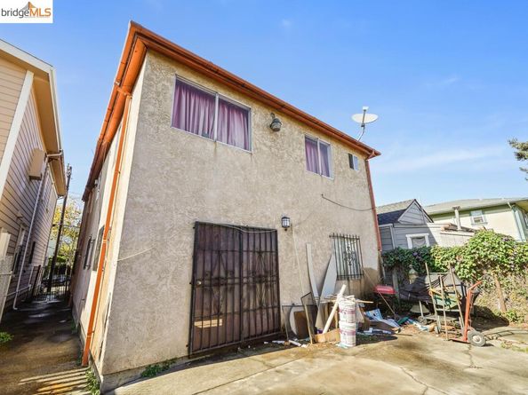 3228 Magnolia St, Oakland CA 94608
