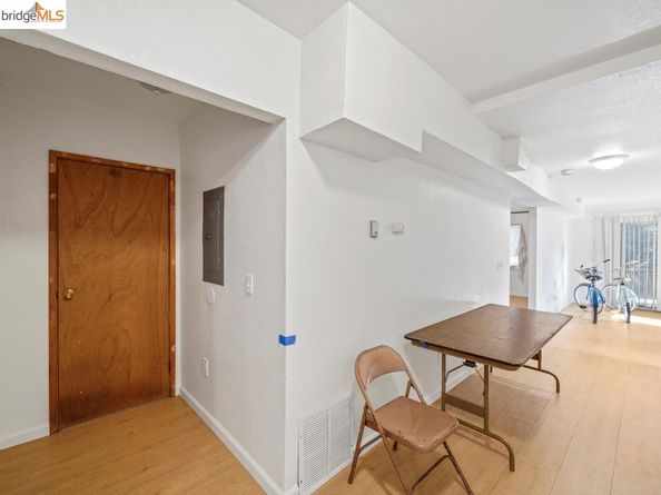3228 Magnolia St, Oakland CA 94608