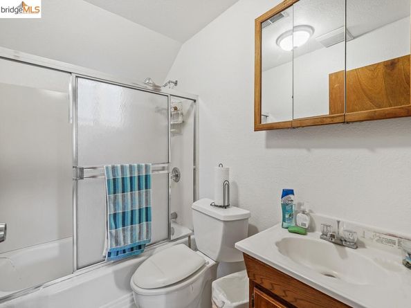 3228 Magnolia St, Oakland CA 94608