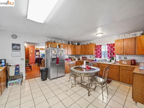 3228 Magnolia St, Oakland CA 94608
