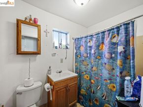 3228 Magnolia St, Oakland CA 94608