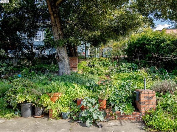 3140 E 27Th St, Oakland CA 94601