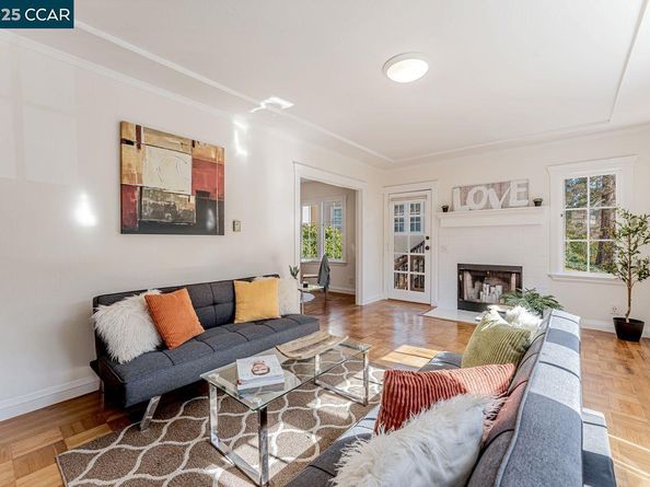 654 Mandana Blvd, Oakland CA 94610