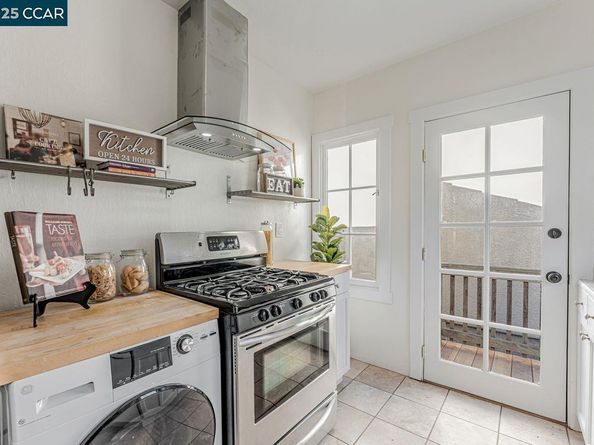 654 Mandana Blvd, Oakland CA 94610