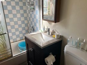 3486 39th Ave, Oakland CA 94619