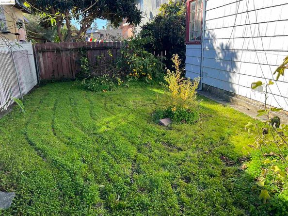 3486 39th Ave, Oakland CA 94619