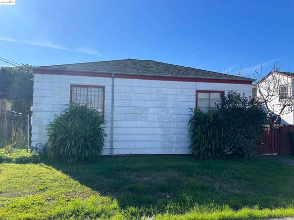 3486 39th Ave, Oakland CA 94619