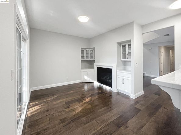 51 Village Square PL, Pleasant Hill CA 94523