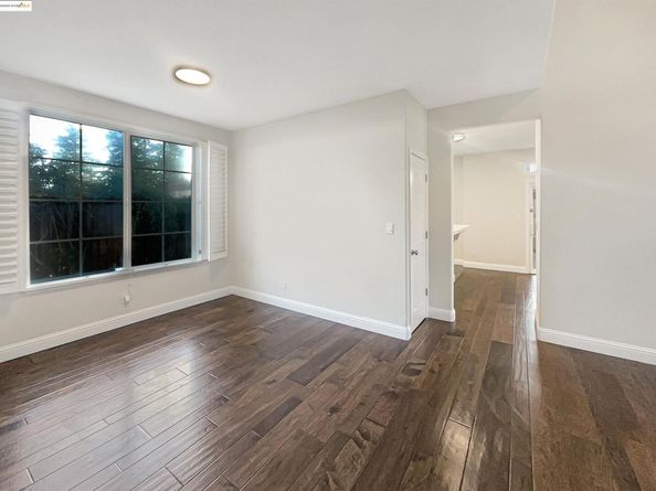 51 Village Square PL, Pleasant Hill CA 94523