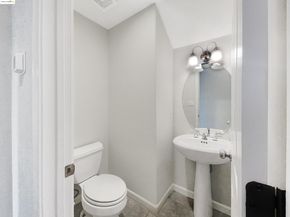 51 Village Square PL, Pleasant Hill CA 94523