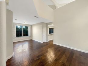 51 Village Square PL, Pleasant Hill CA 94523