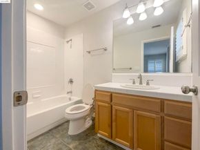 51 Village Square PL, Pleasant Hill CA 94523