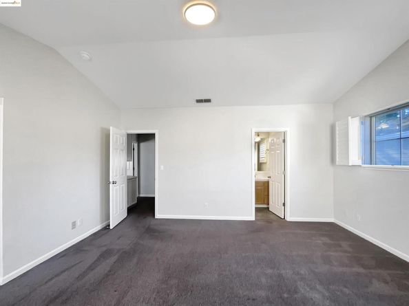 51 Village Square PL, Pleasant Hill CA 94523
