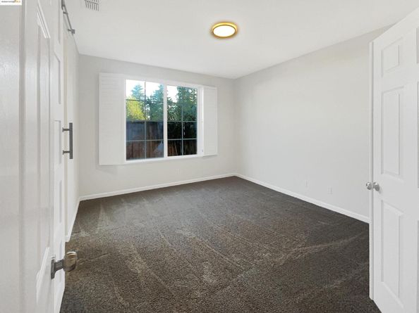51 Village Square PL, Pleasant Hill CA 94523