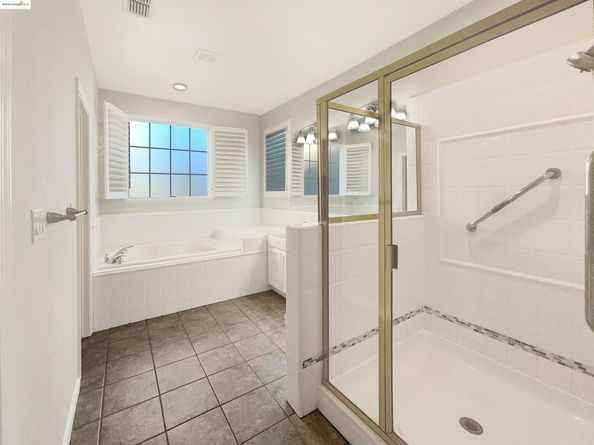 51 Village Square PL, Pleasant Hill CA 94523