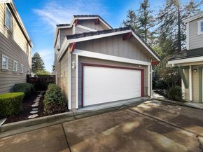 51 Village Square PL, Pleasant Hill CA 94523