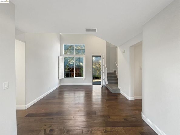 51 Village Square PL, Pleasant Hill CA 94523