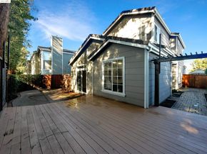51 Village Square PL, Pleasant Hill CA 94523