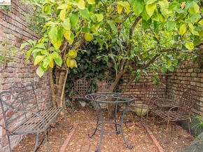 44 Highgate Rd, Kensington CA 94707