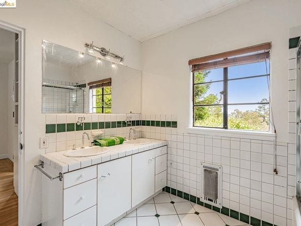 44 Highgate Rd, Kensington CA 94707