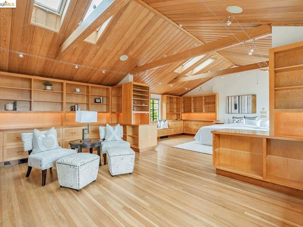 44 Highgate Rd, Kensington CA 94707