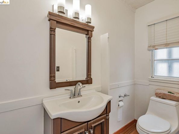 44 Highgate Rd, Kensington CA 94707