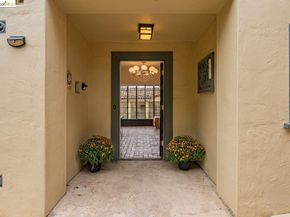 44 Highgate Rd, Kensington CA 94707