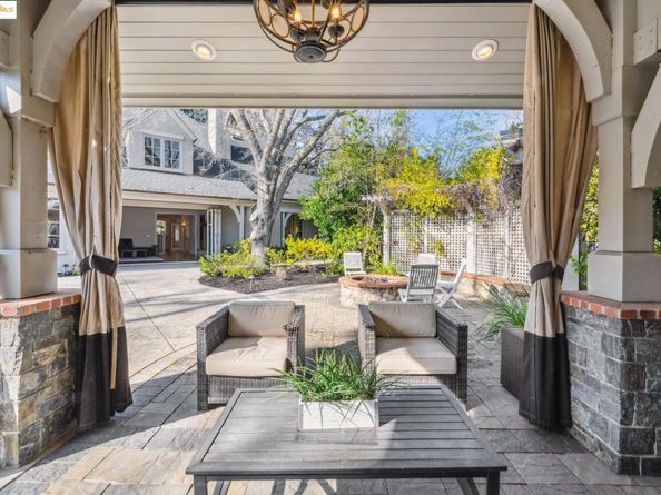 21 Samantha Dr, Lafayette CA 94549