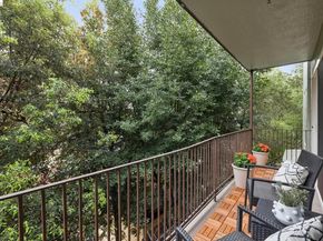 199 Montecito Ave. 107, Oakland CA 94610