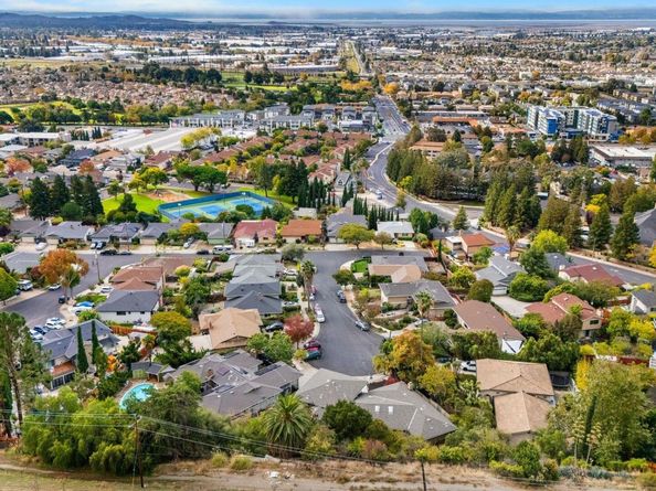 699 Fiesta Place, Hayward CA 94544