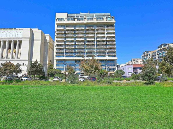 1555 Lakeside Drive 184, Oakland CA 94612