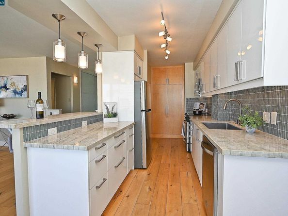 1555 Lakeside Drive 184, Oakland CA 94612