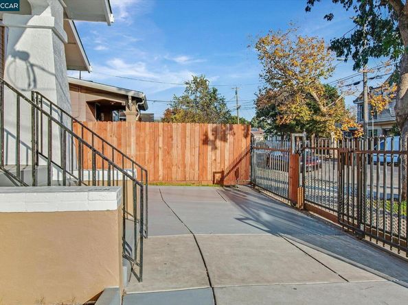 2027 83Rd Ave, Oakland CA 94621