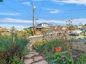 2543 Francis Dr, Pinole CA 94564