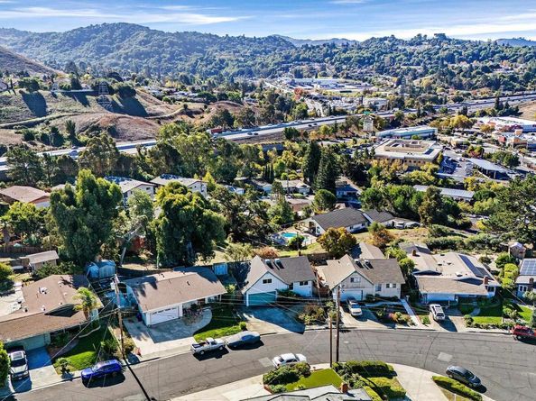 2543 Francis Dr, Pinole CA 94564