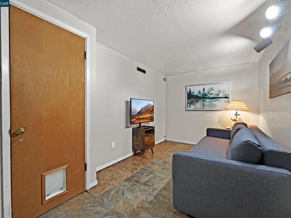 2543 Francis Dr, Pinole CA 94564