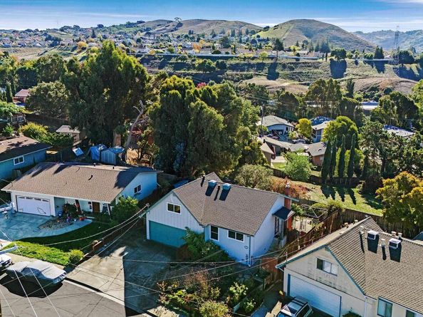 2543 Francis Dr, Pinole CA 94564