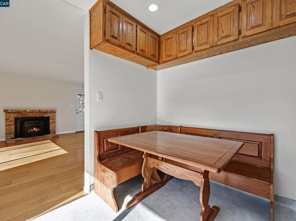 2543 Francis Dr, Pinole CA 94564