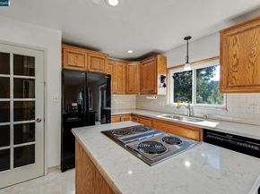 2543 Francis Dr, Pinole CA 94564