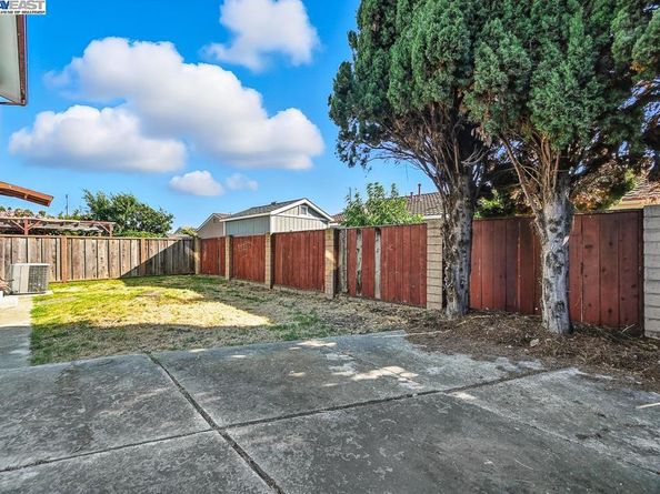 3419 Del Valle Cir, San Leandro CA 94578