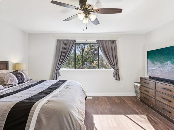 300 Lodgepole Ct, Martinez CA 94553