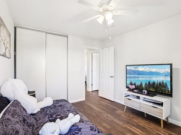 300 Lodgepole Ct, Martinez CA 94553