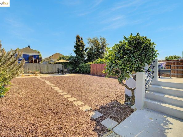839 35Th St, Oakland CA 94608