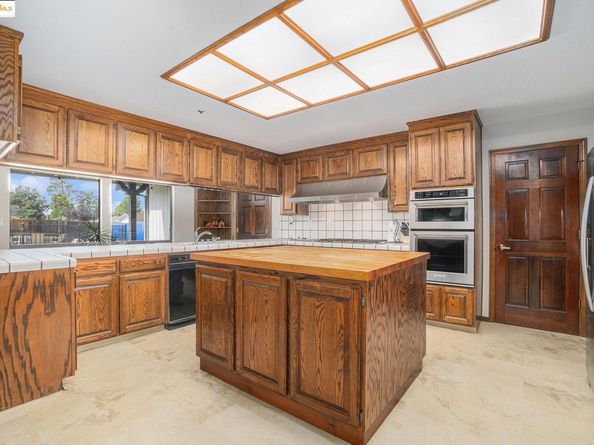 3622 Delancey Ln, Concord CA 94519