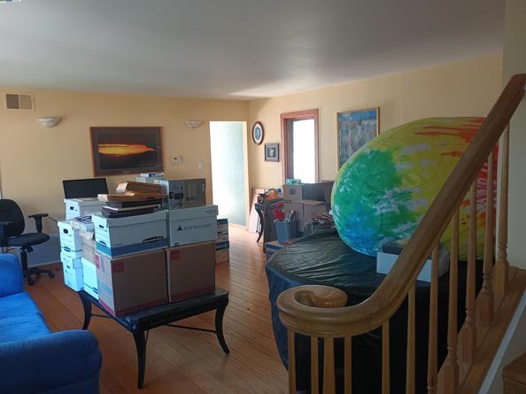 7403 Skyline Blvd, Oakland CA 94611