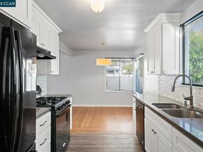 905 61St St, Oakland CA 94608