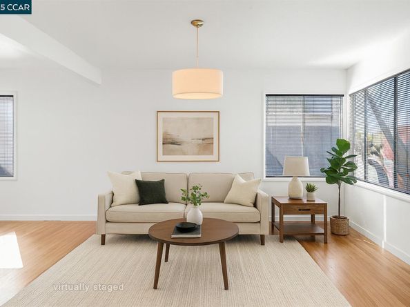 905 61St St, Oakland CA 94608
