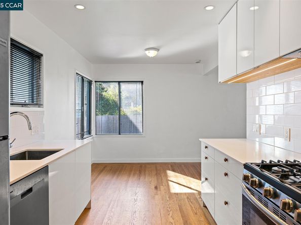 905 61St St, Oakland CA 94608